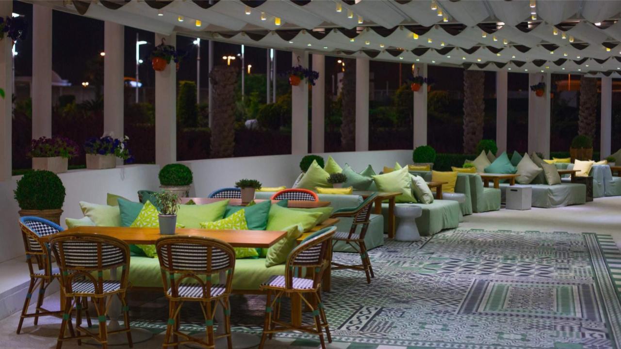 restaurant